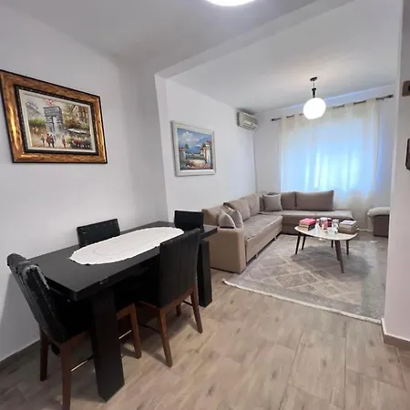 21 Dhjetori Apartment Tirana